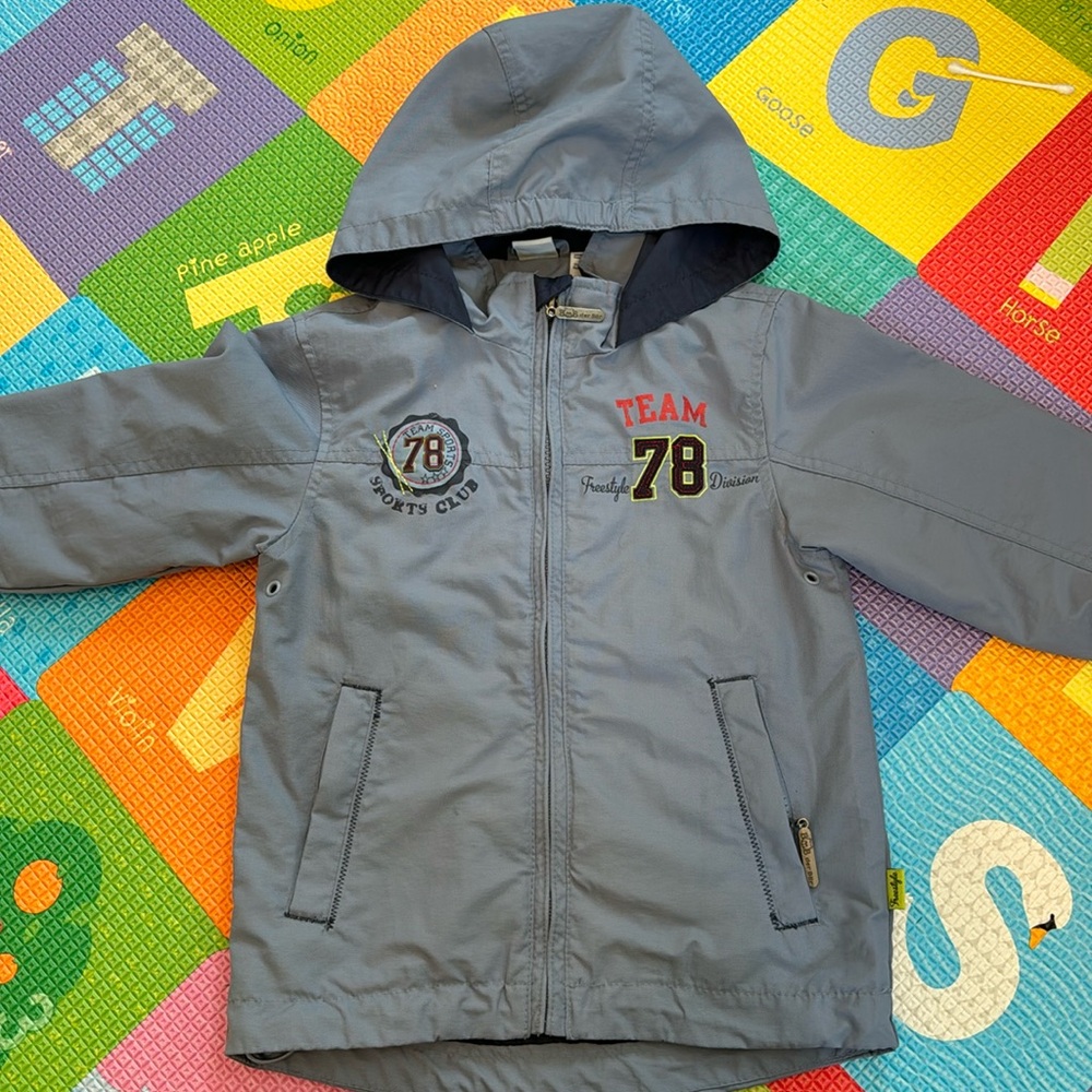 Cute jacket size 2T